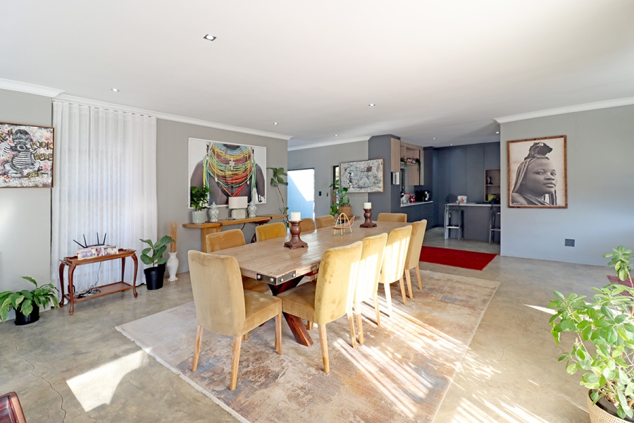 5 Bedroom Property for Sale in Klevehill Park Gauteng