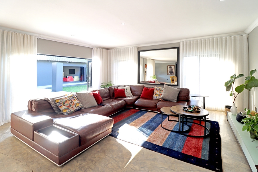 5 Bedroom Property for Sale in Klevehill Park Gauteng