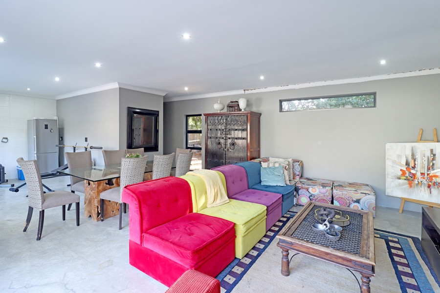 5 Bedroom Property for Sale in Klevehill Park Gauteng