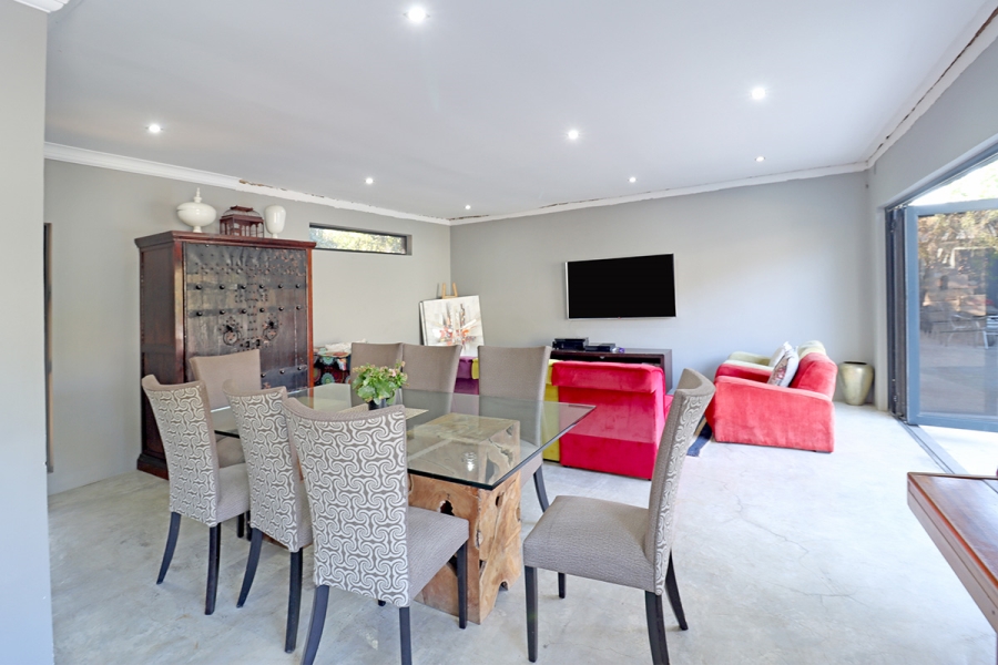 5 Bedroom Property for Sale in Klevehill Park Gauteng
