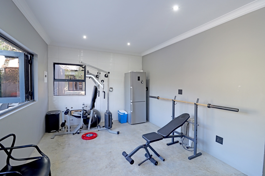 5 Bedroom Property for Sale in Klevehill Park Gauteng