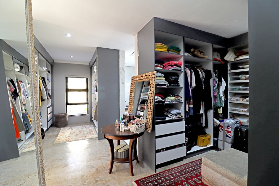 5 Bedroom Property for Sale in Klevehill Park Gauteng