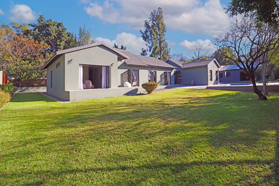 5 Bedroom Property for Sale in Klevehill Park Gauteng