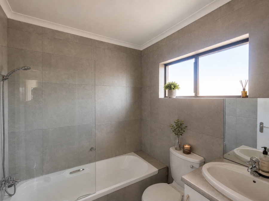 1 Bedroom Property for Sale in Bedfordview Gauteng