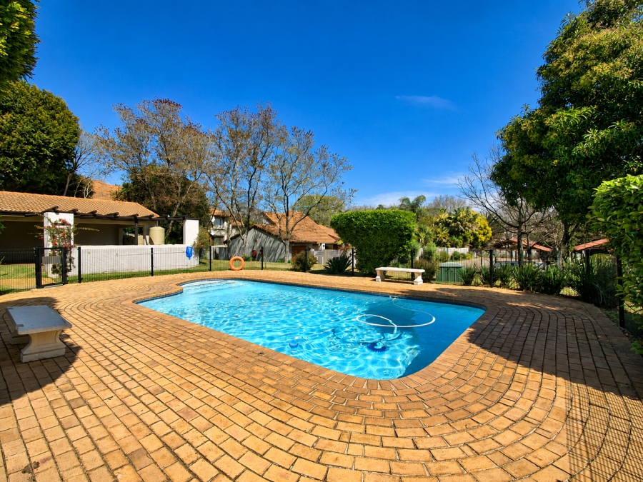 1 Bedroom Property for Sale in Bedfordview Gauteng