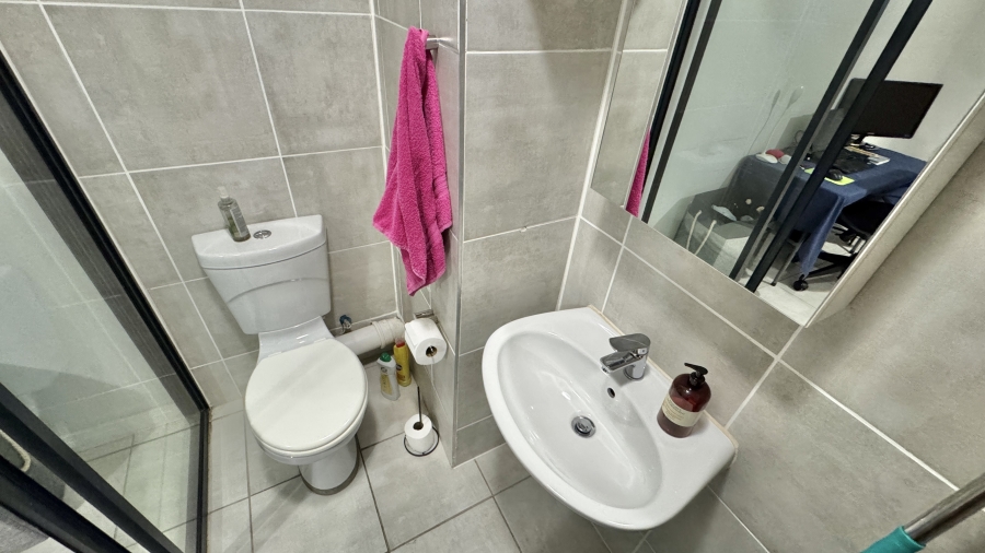 To Let 2 Bedroom Property for Rent in Linbro Park Gauteng