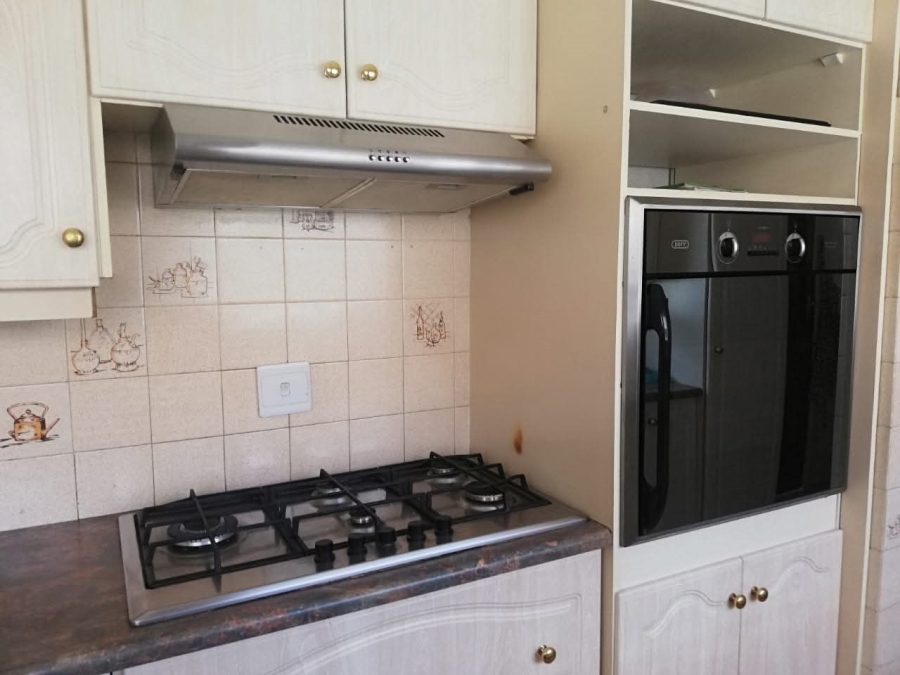 4 Bedroom Property for Sale in Rant En Dal Gauteng