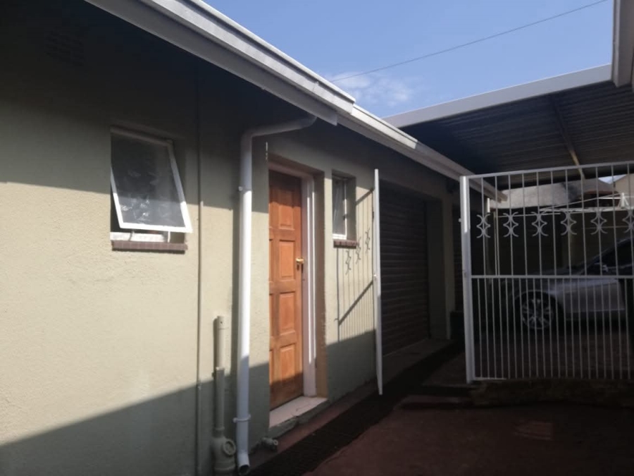 4 Bedroom Property for Sale in Rant En Dal Gauteng