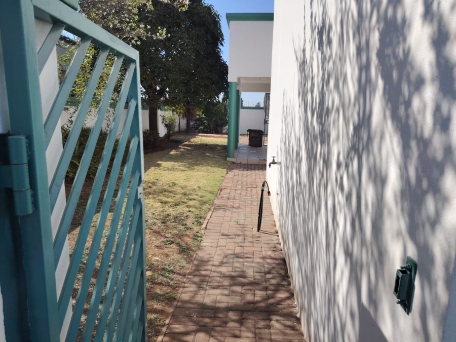 3 Bedroom Property for Sale in Hectorton Gauteng