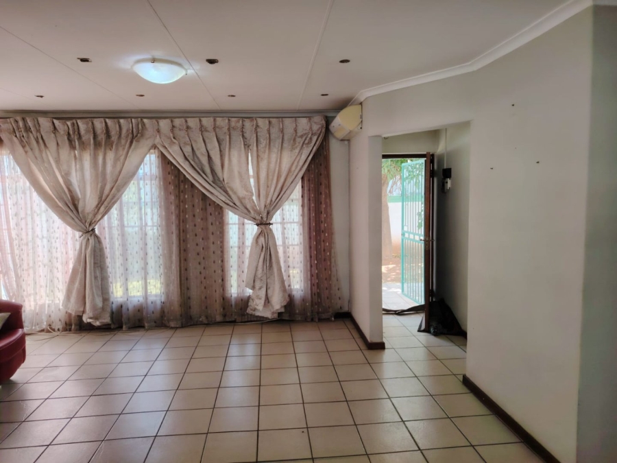 3 Bedroom Property for Sale in Hectorton Gauteng