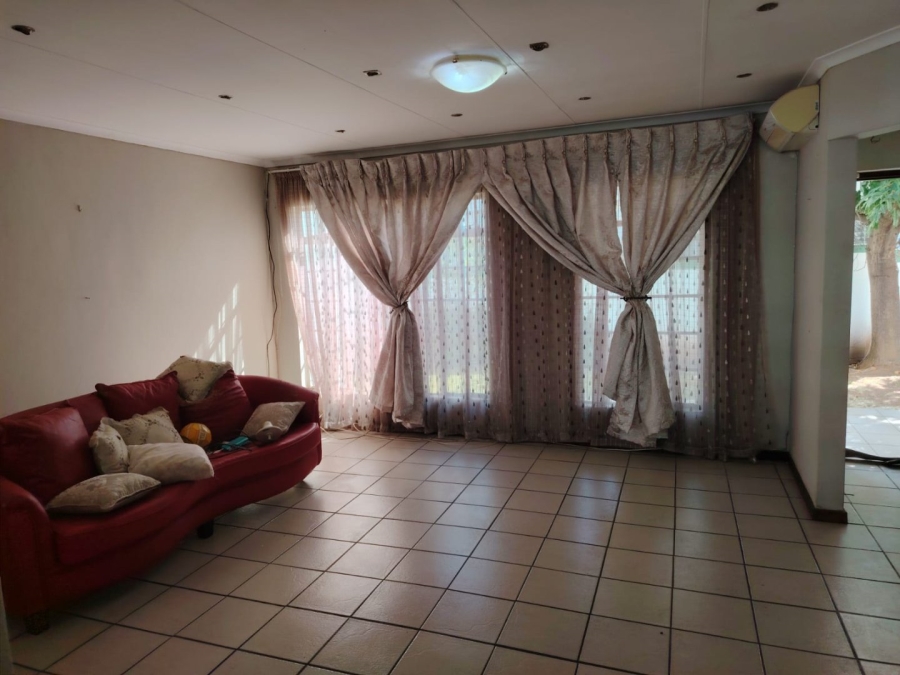 3 Bedroom Property for Sale in Hectorton Gauteng