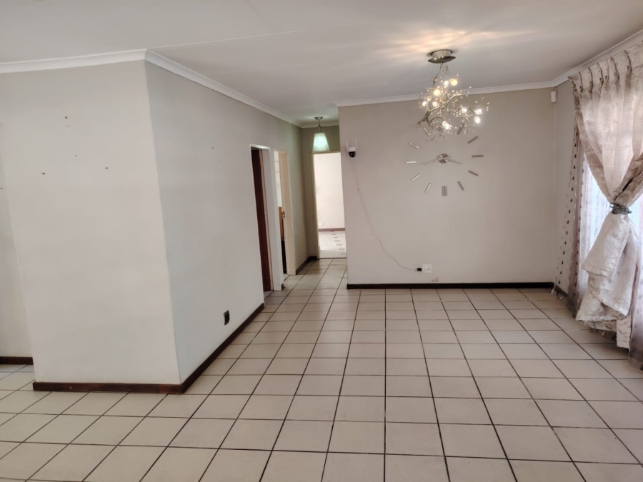 3 Bedroom Property for Sale in Hectorton Gauteng