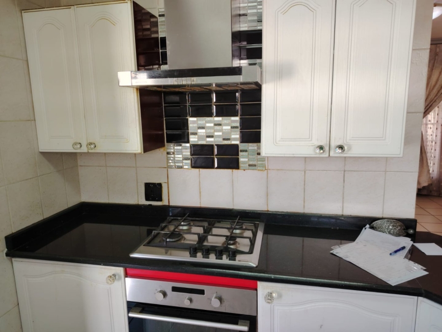 3 Bedroom Property for Sale in Hectorton Gauteng