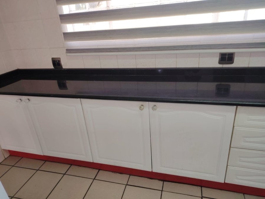 3 Bedroom Property for Sale in Hectorton Gauteng