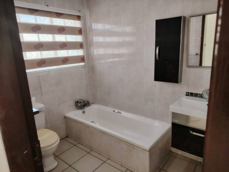 3 Bedroom Property for Sale in Hectorton Gauteng