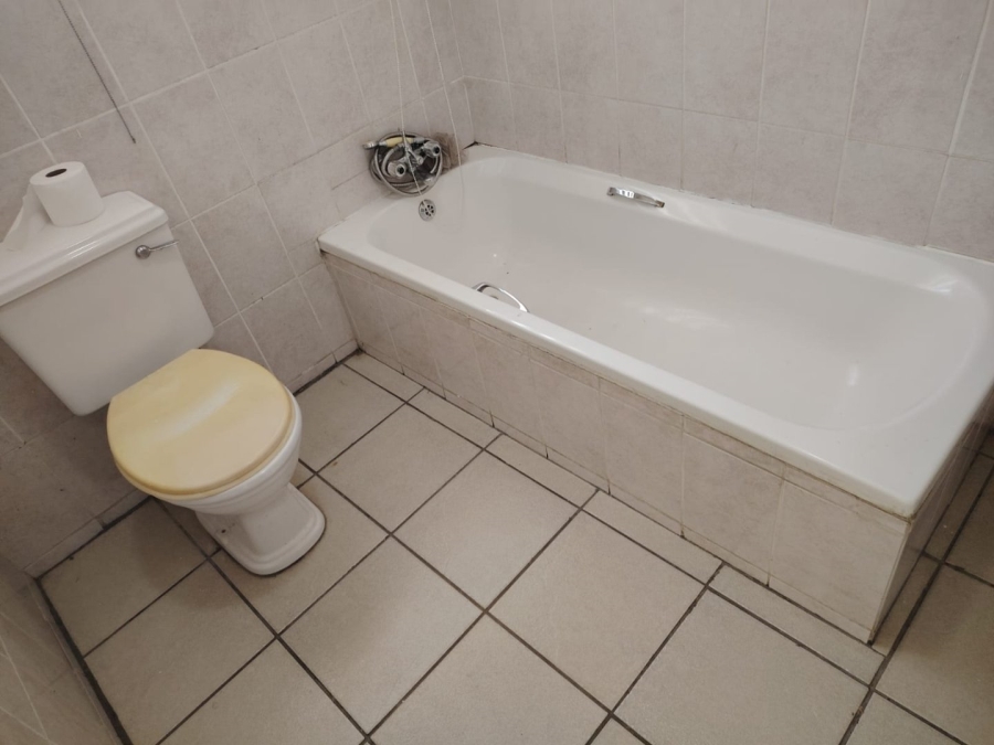 3 Bedroom Property for Sale in Hectorton Gauteng