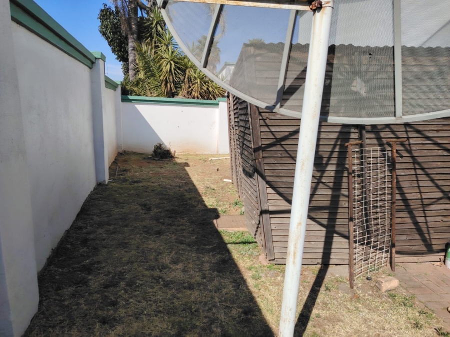 3 Bedroom Property for Sale in Hectorton Gauteng