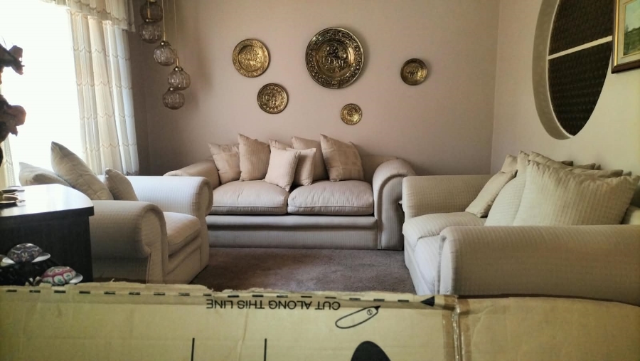 4 Bedroom Property for Sale in Greenhills Gauteng