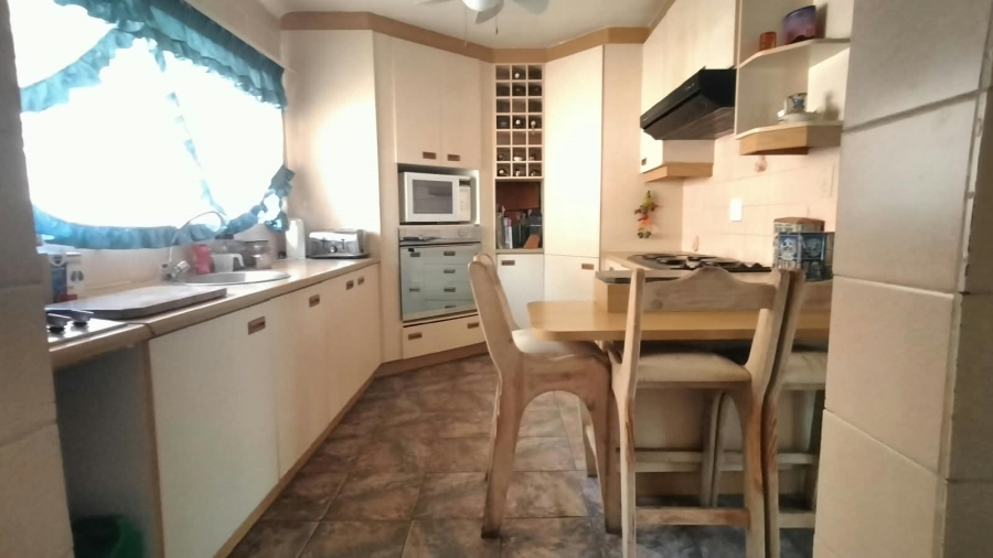 4 Bedroom Property for Sale in Greenhills Gauteng