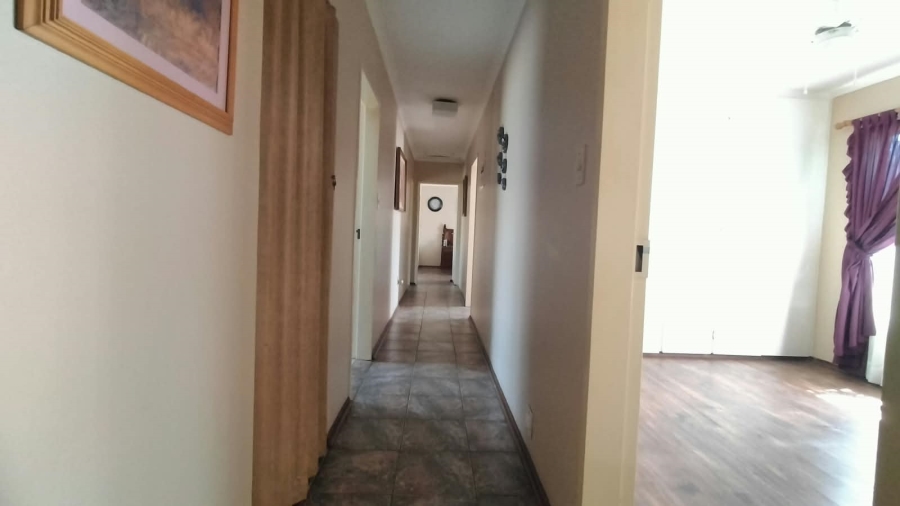 4 Bedroom Property for Sale in Greenhills Gauteng