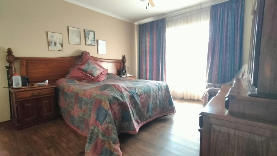 4 Bedroom Property for Sale in Greenhills Gauteng