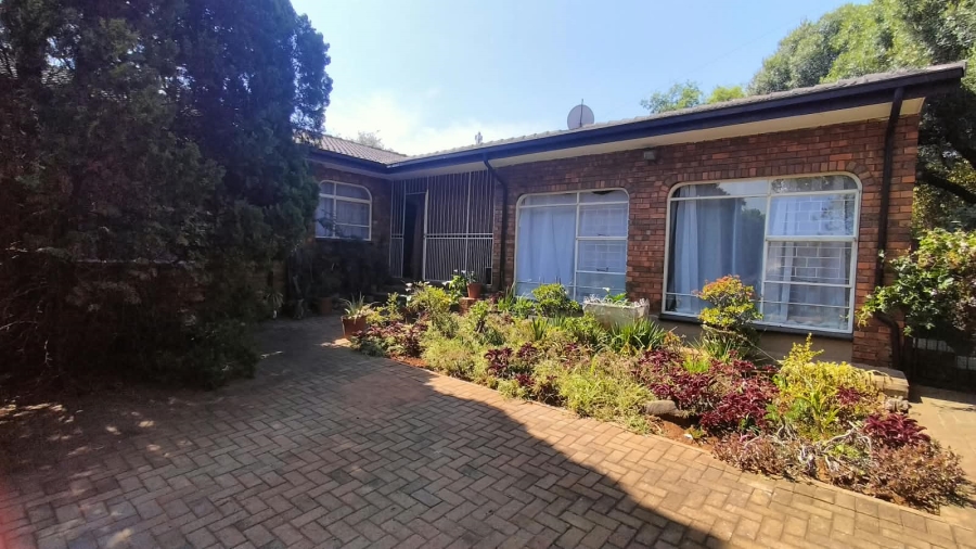 4 Bedroom Property for Sale in Greenhills Gauteng