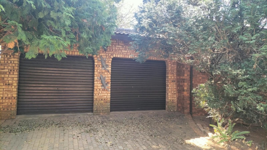 4 Bedroom Property for Sale in Greenhills Gauteng