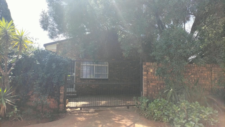 4 Bedroom Property for Sale in Greenhills Gauteng