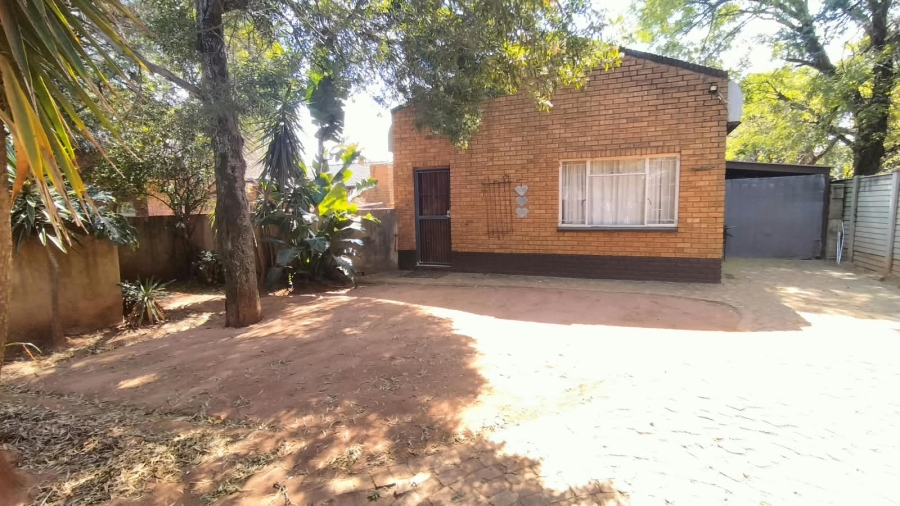 4 Bedroom Property for Sale in Greenhills Gauteng