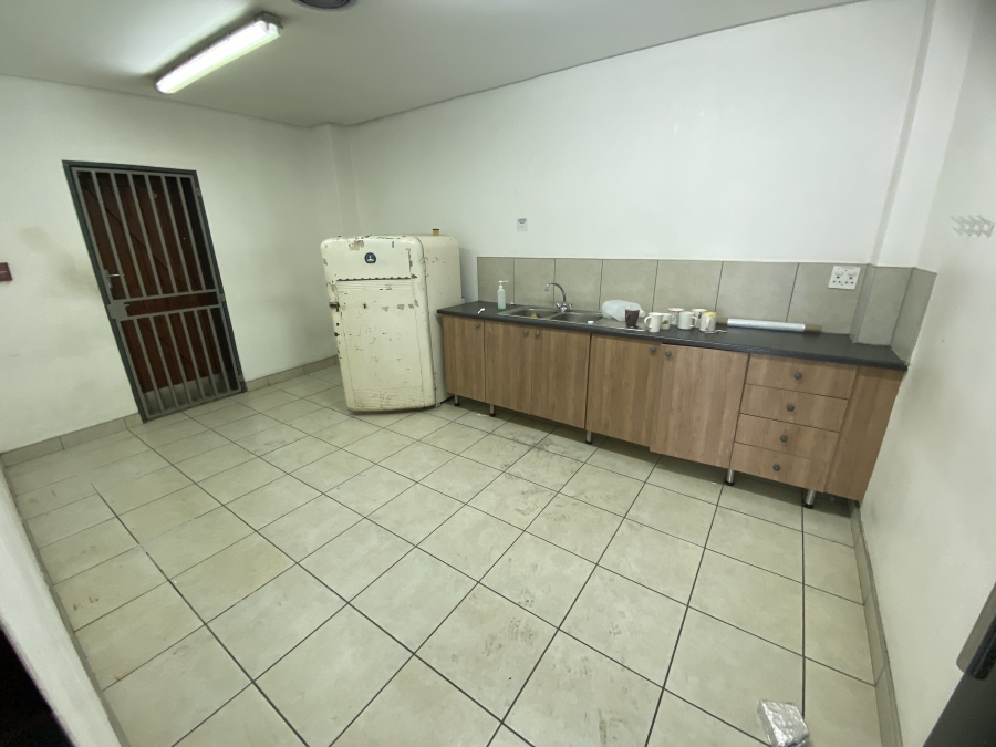To Let Commercial Property for Rent in Olifantsfontein Gauteng