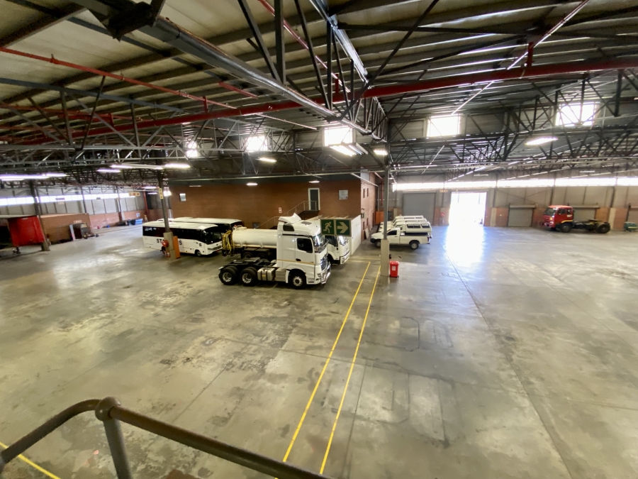 To Let Commercial Property for Rent in Randjespark Gauteng