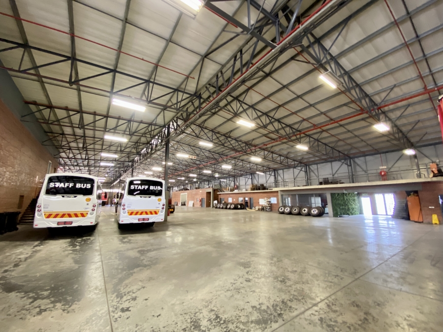 To Let Commercial Property for Rent in Randjespark Gauteng