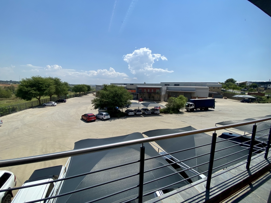 To Let Commercial Property for Rent in Randjespark Gauteng