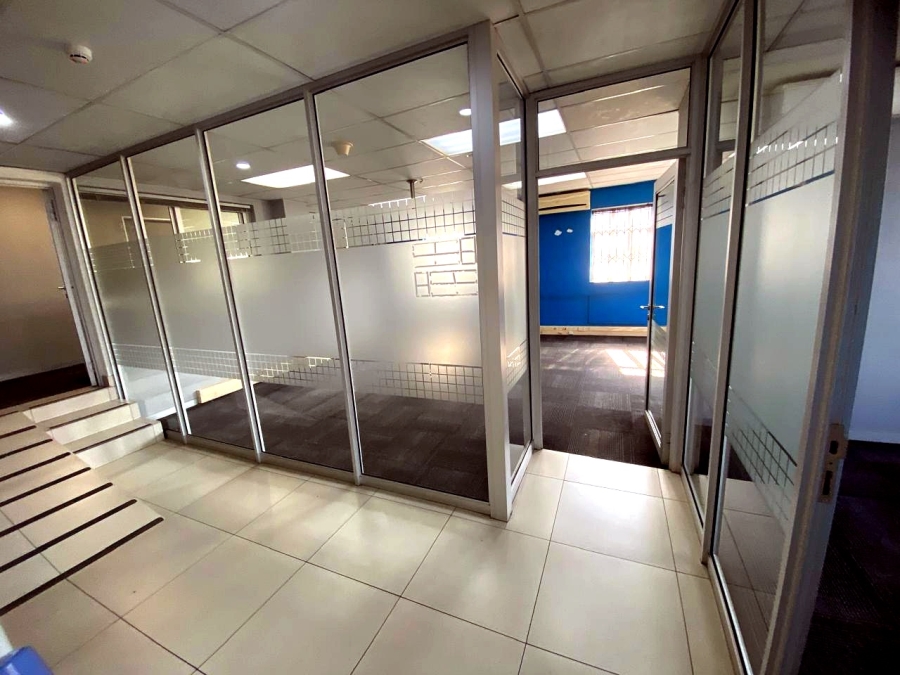 To Let Commercial Property for Rent in Randjespark Gauteng