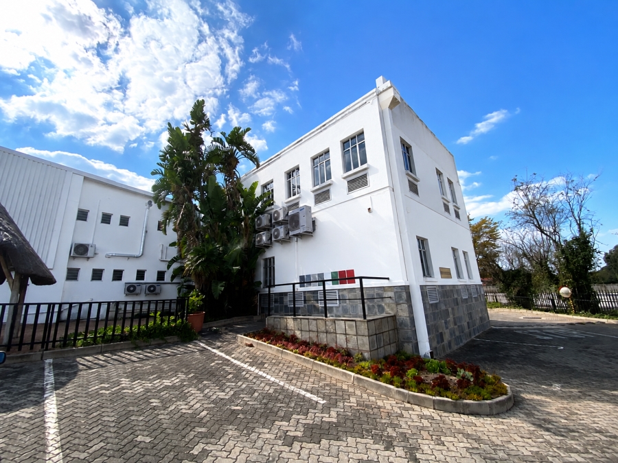To Let Commercial Property for Rent in Randjespark Gauteng