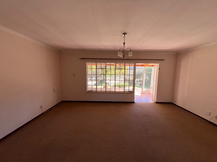 To Let 2 Bedroom Property for Rent in Glenvista Gauteng