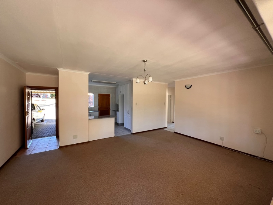 To Let 2 Bedroom Property for Rent in Glenvista Gauteng