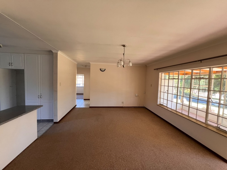 To Let 2 Bedroom Property for Rent in Glenvista Gauteng