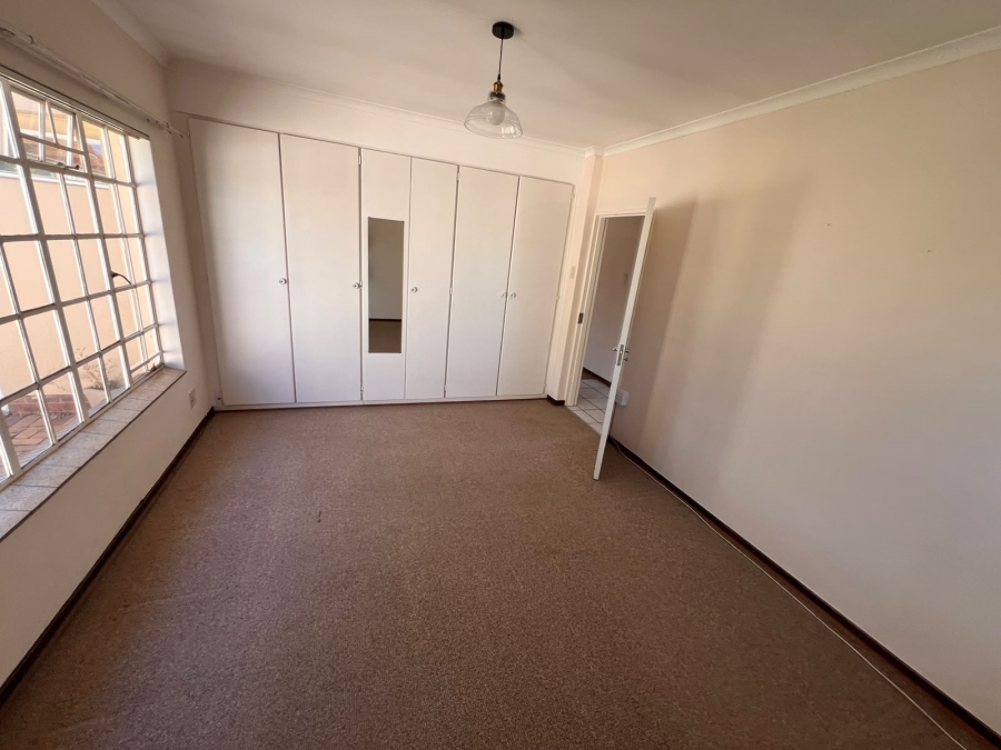To Let 2 Bedroom Property for Rent in Glenvista Gauteng