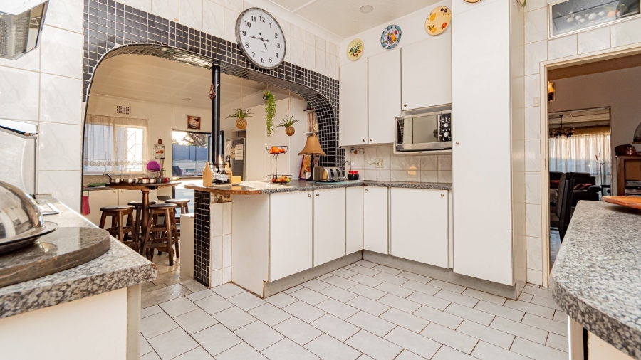 4 Bedroom Property for Sale in Raceview Gauteng