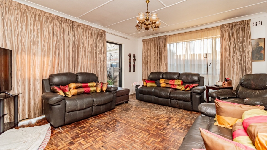 4 Bedroom Property for Sale in Raceview Gauteng