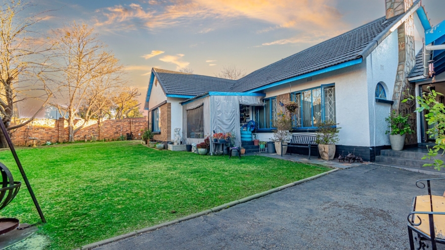 4 Bedroom Property for Sale in Raceview Gauteng