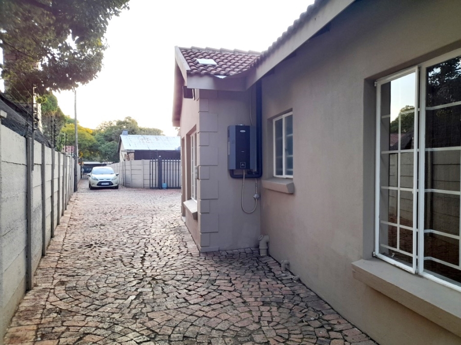 3 Bedroom Property for Sale in Rietfontein Gauteng