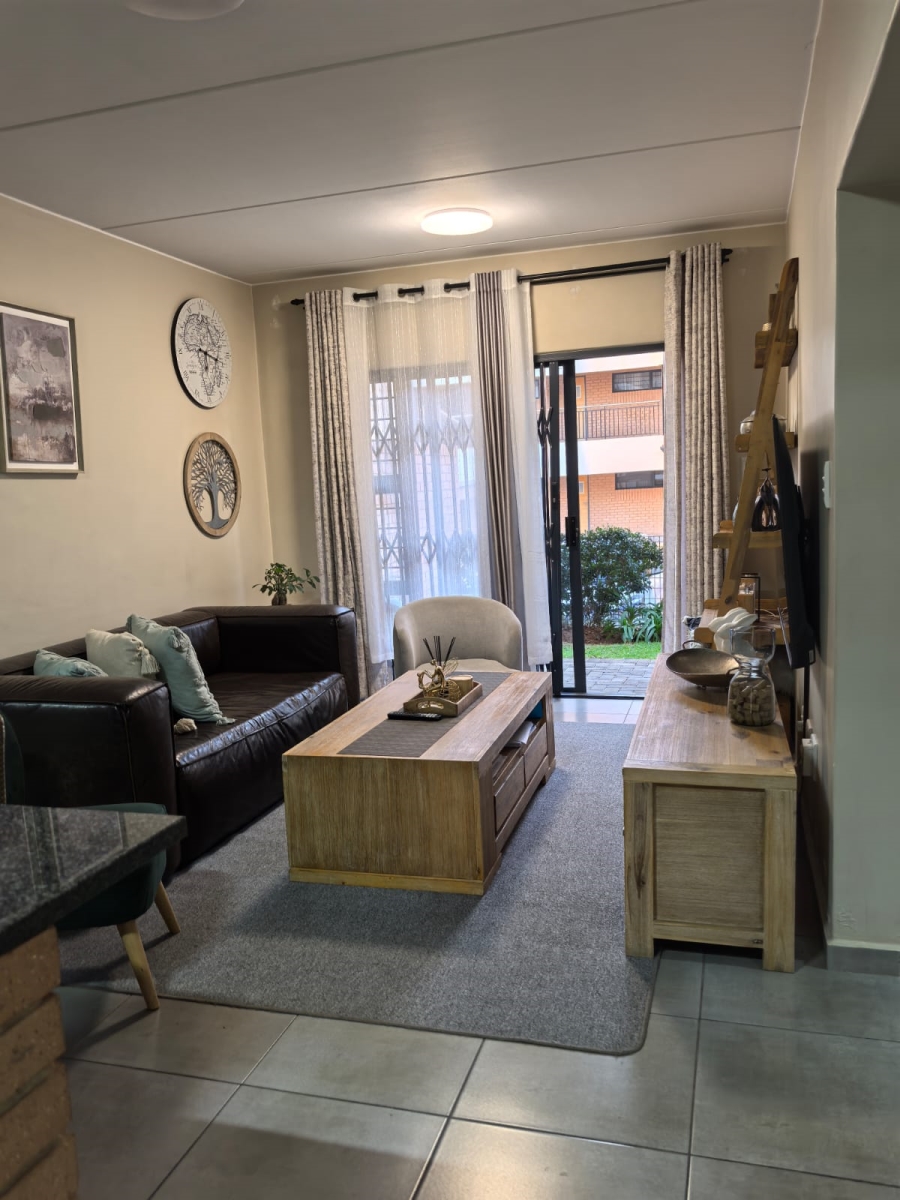 To Let 2 Bedroom Property for Rent in Waterfall Ridge Gauteng