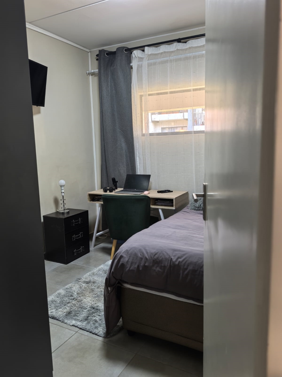 To Let 2 Bedroom Property for Rent in Waterfall Ridge Gauteng