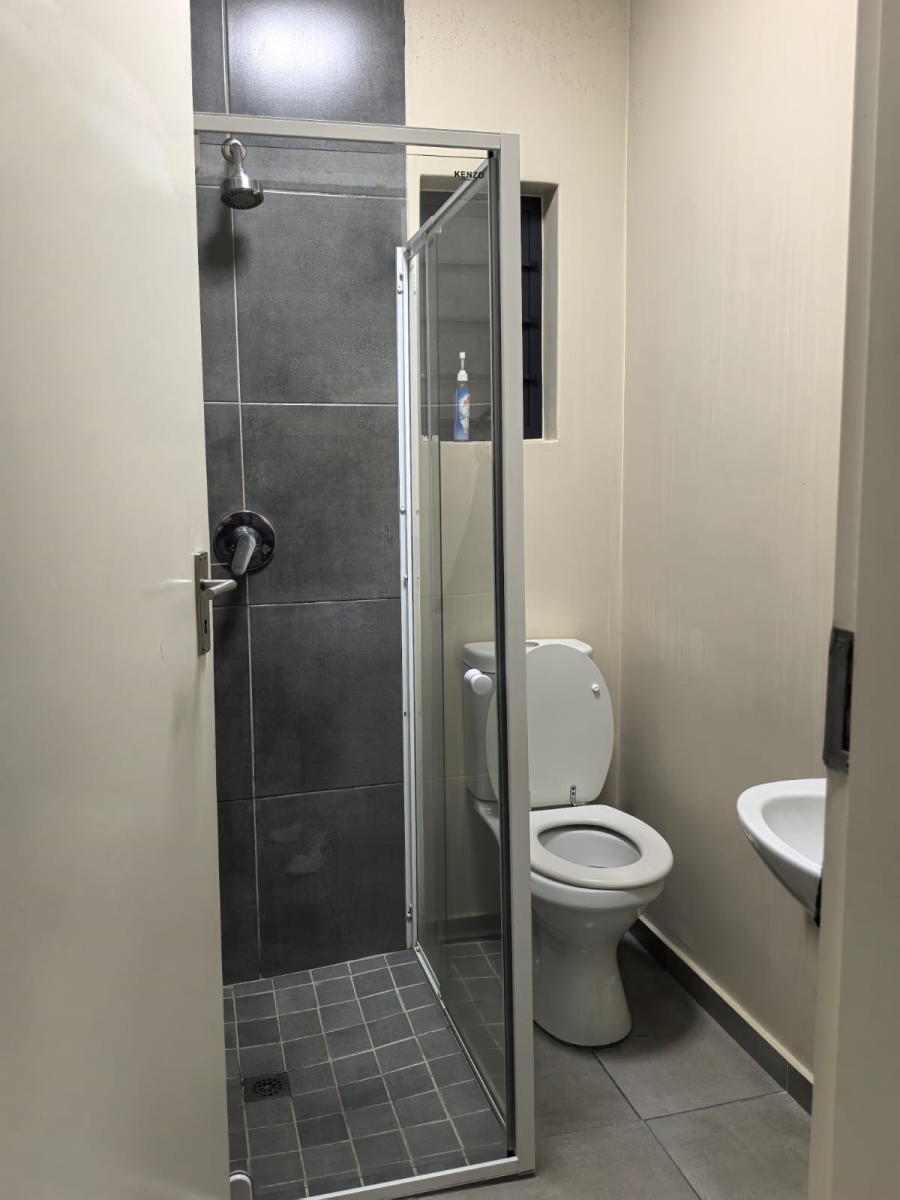 To Let 2 Bedroom Property for Rent in Waterfall Ridge Gauteng