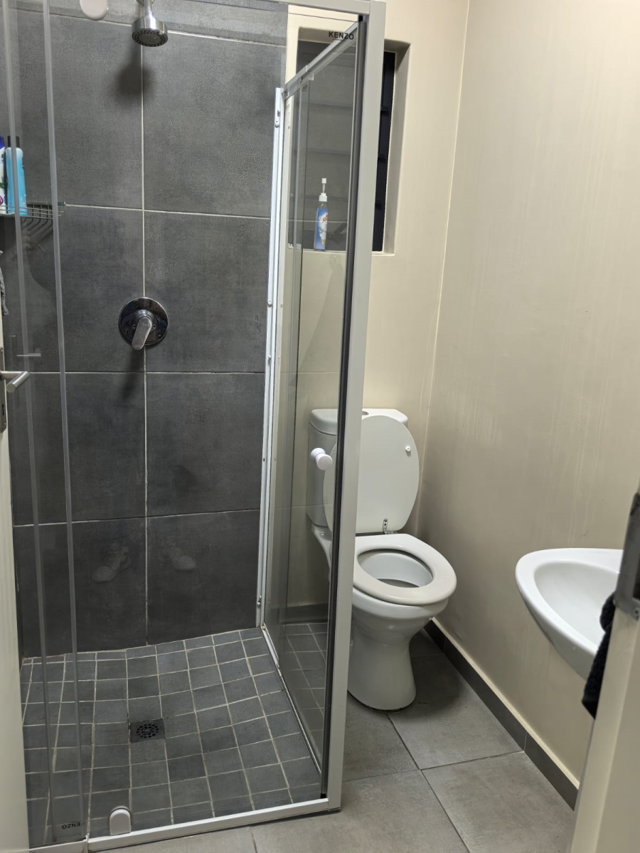 To Let 2 Bedroom Property for Rent in Waterfall Ridge Gauteng