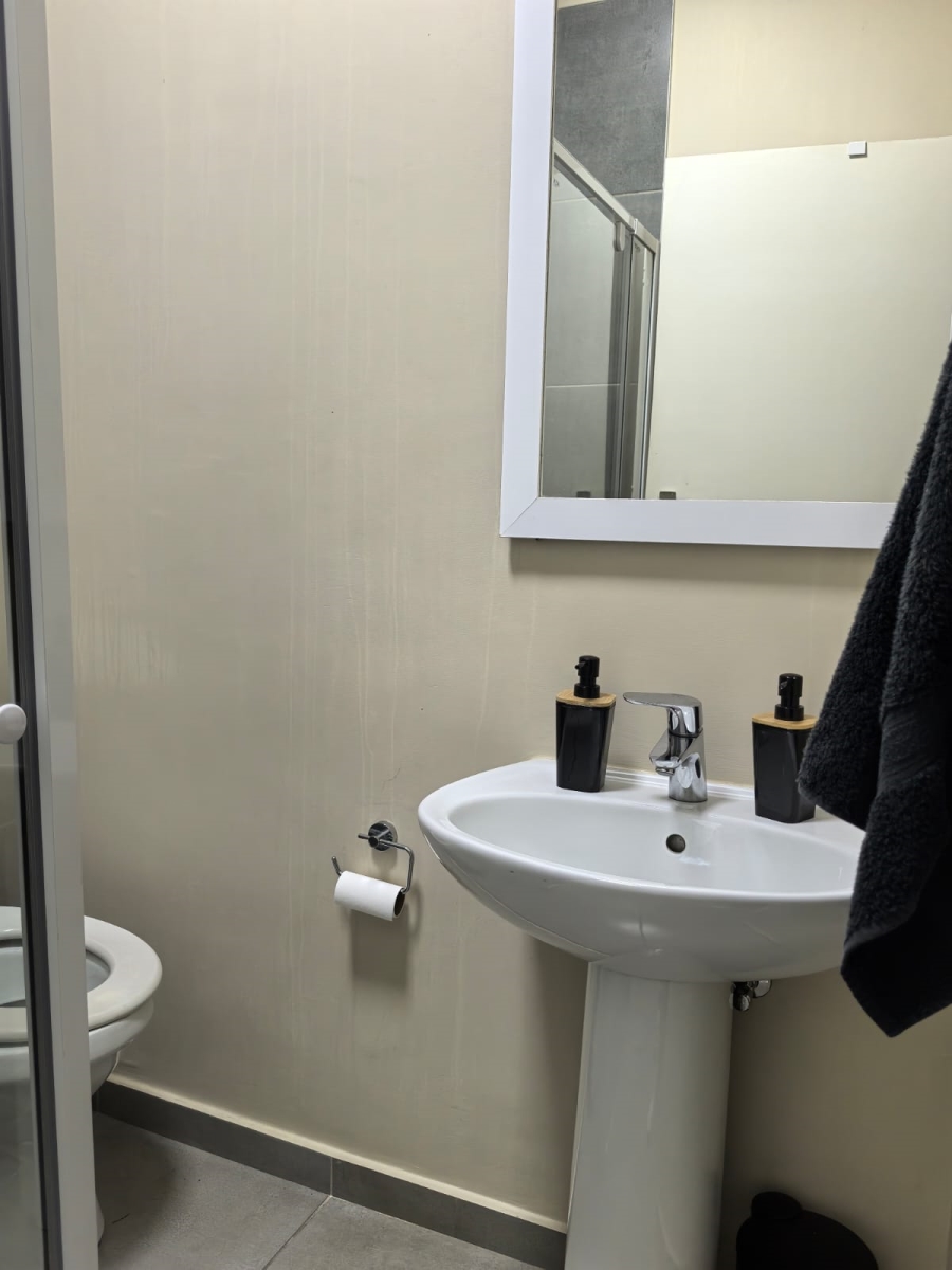 To Let 2 Bedroom Property for Rent in Waterfall Ridge Gauteng