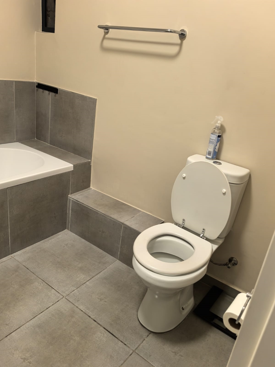 To Let 2 Bedroom Property for Rent in Waterfall Ridge Gauteng