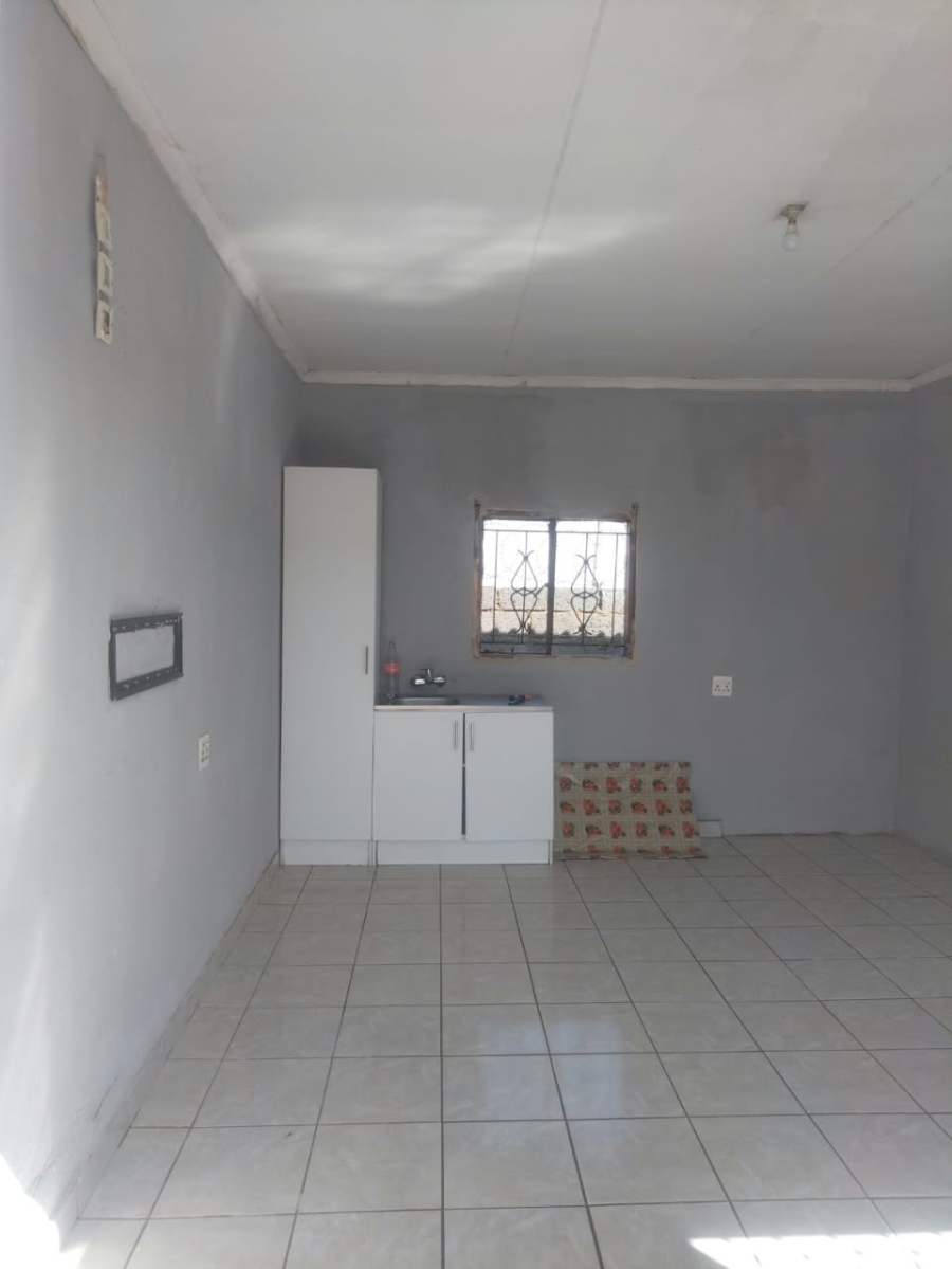 2 Bedroom Property for Sale in Klippoortje Gauteng